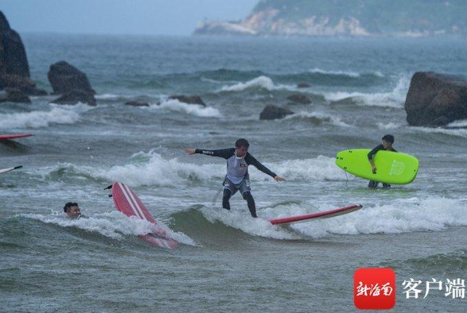 老婆说跟我一起受苦多年，不想继续下去，要离婚怎么办？游戏画面