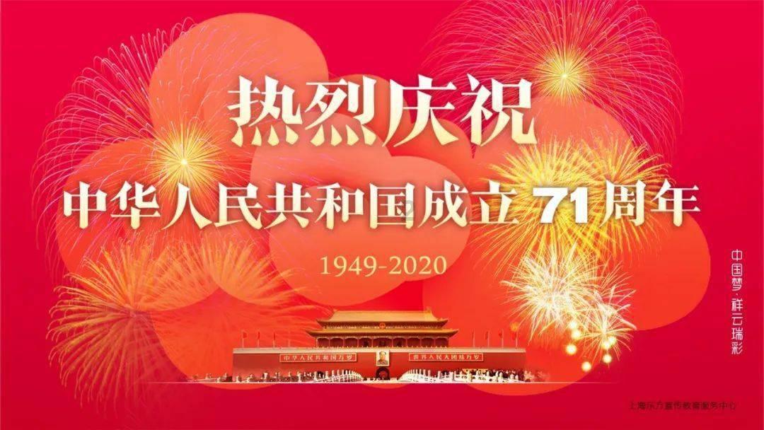 金星重返男儿身？素颜着男装现身机场，潇洒帅气压众人