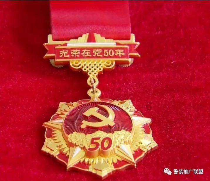 “嘴替”赢得喝彩说明了什么