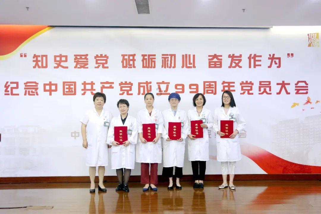 飞机发生事故时，为何不在坠毁前安排乘客跳伞保命，原因很现实