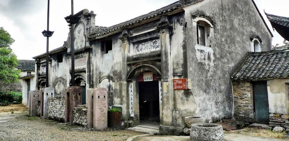 台风天要关紧门窗还是留一条缝？游戏画面