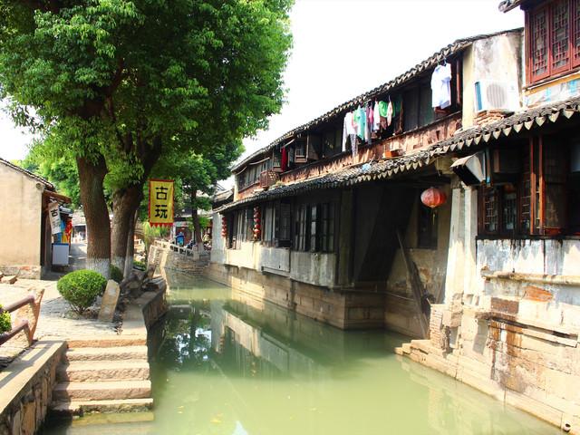 闽南千年渔村蟳埔:簪花成海引客来