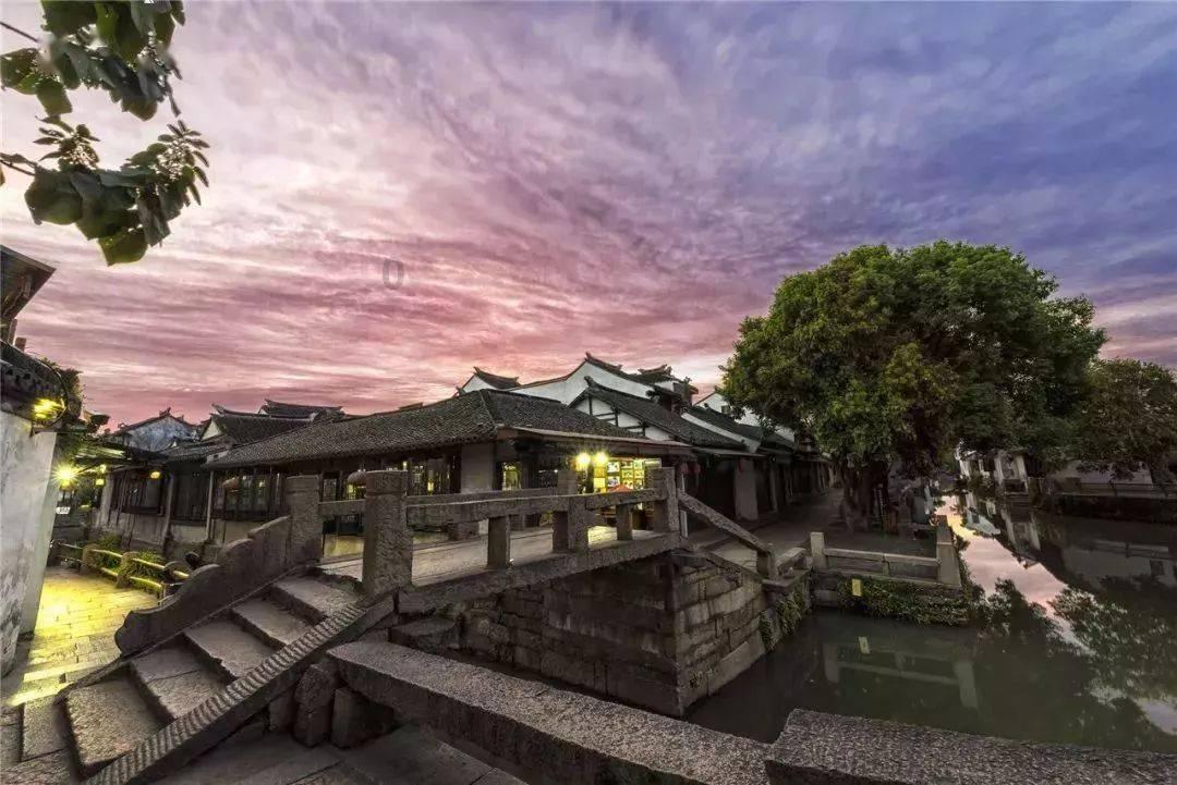 搭建智慧服务平台方便群众生活