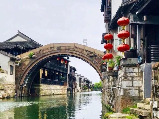 苗歌飞、苗绣美，湘西味的“村晚”好韵味
